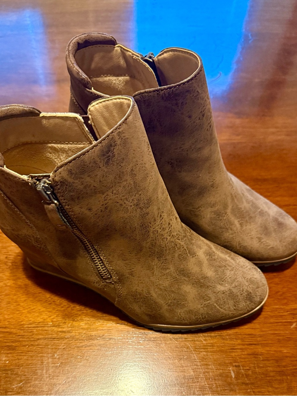 SOUL Naturalizer Taupe Ankle Booties with Side Zip